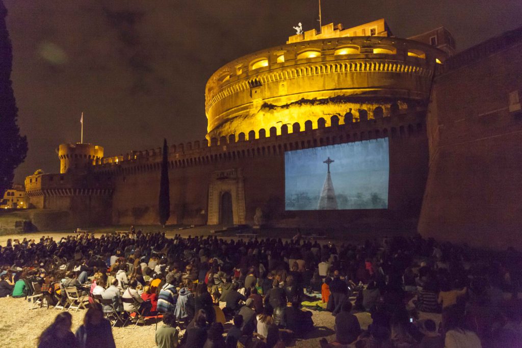 Castel Sant'Angelo, in 2mila allo 